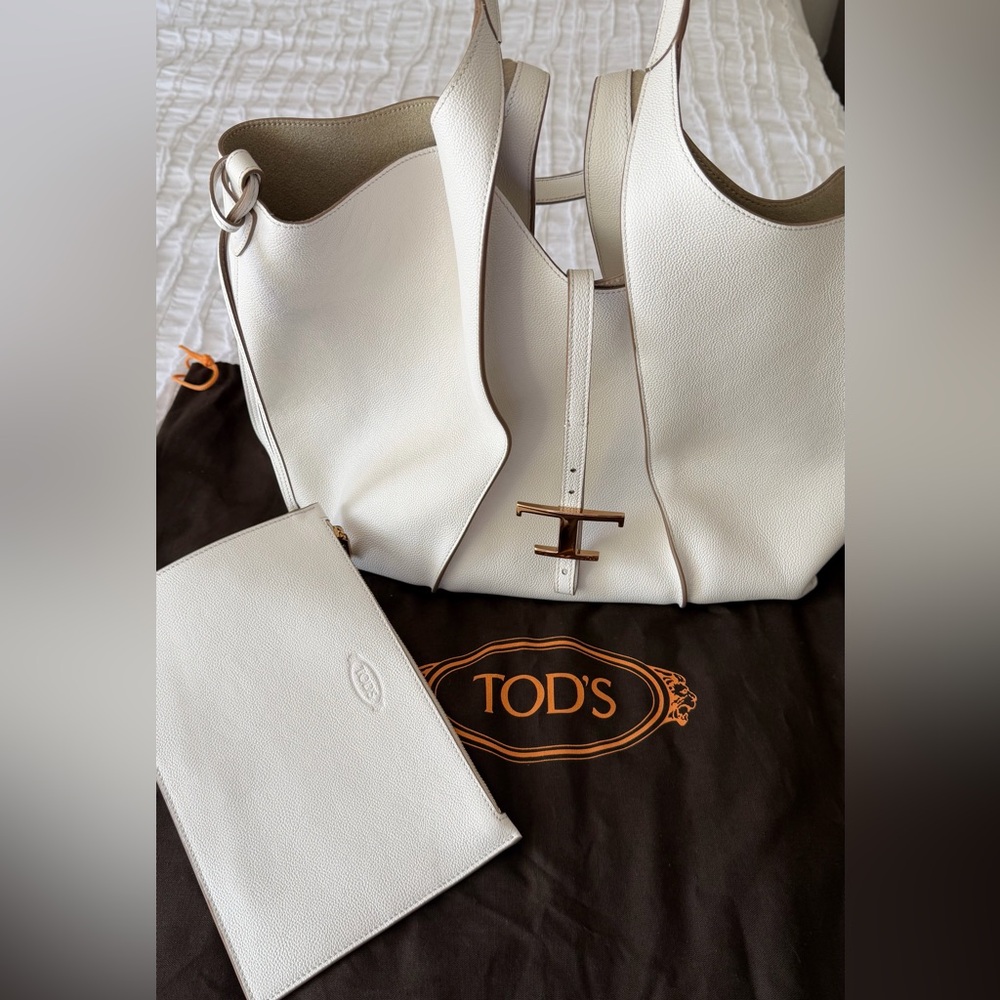 Tod’s Shopper Tote in Cream - Picture 6 of 8